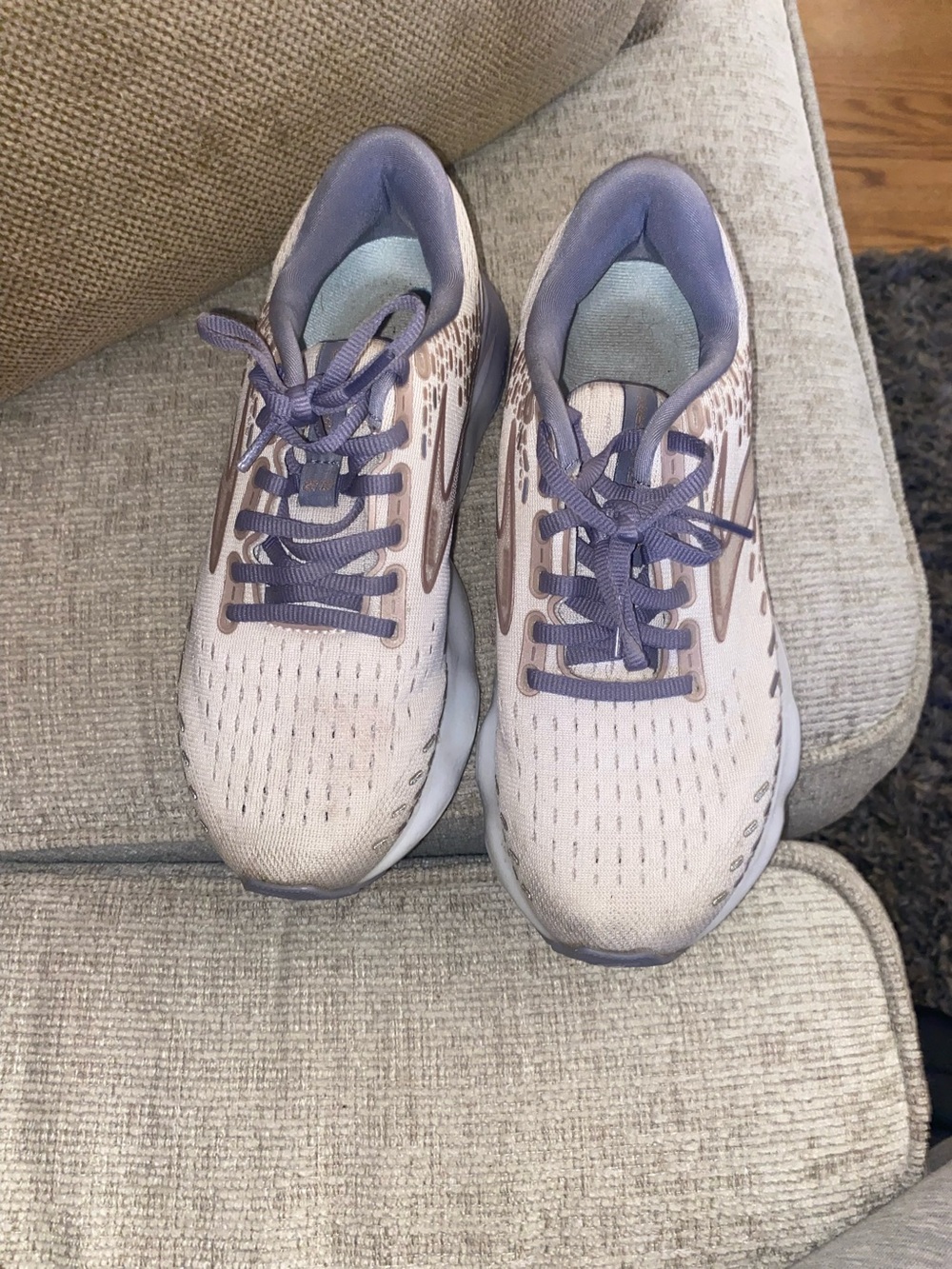 Brooks Women's Lavender and Beige Running Sneakers